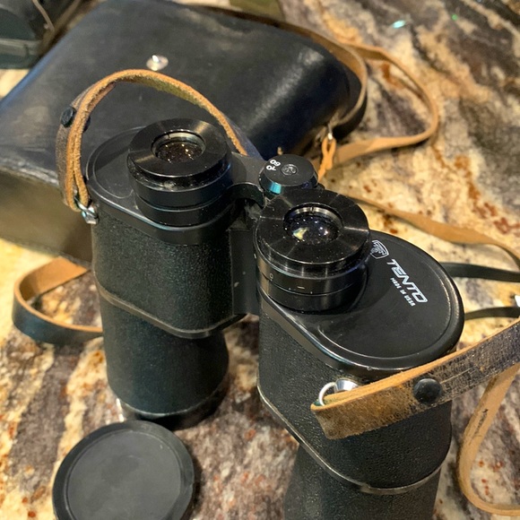 U S S R tento binoculars. Vintage and comes with case. - Picture 1 of 5